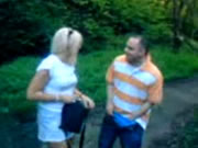 Sexo excitante en el parque rural