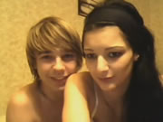Chica armenia con sexo de novio ruso en webcam