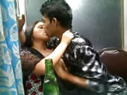 Chica india desi teniendo sexo
