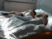 Pareja disfrutando del orgasmo antes de acostarse