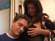 Mamá madura italiana y su hijo
